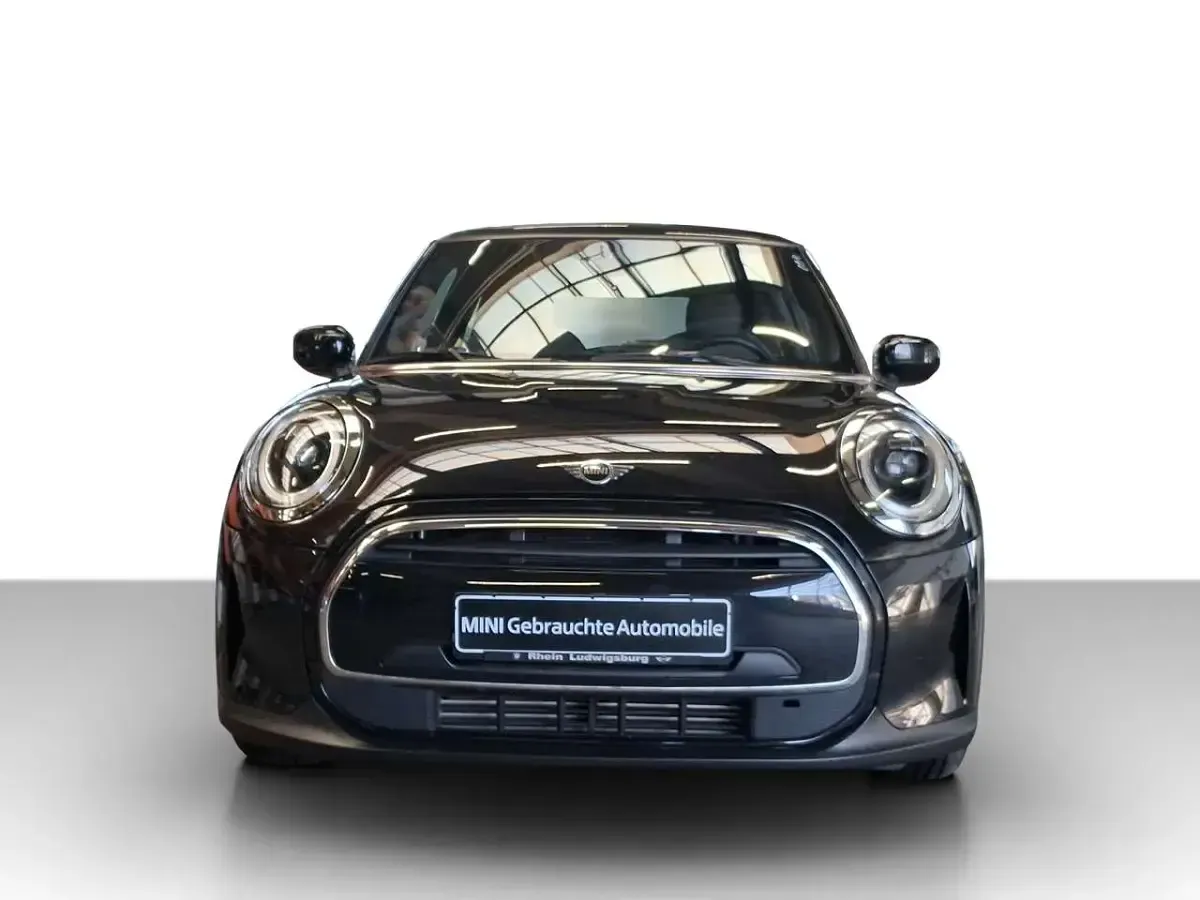 Używany Mini Cooper 136 KM (100 kW) 2023 Czarny Hatchback