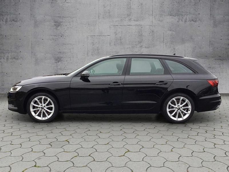 Gebraucht Audi A4 Basis 163 PS (119 kW) 2023 Brillantschwarz Kombi