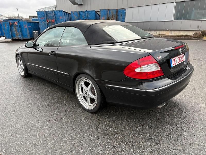 Gebraucht Mercedes CLK350 272 PS (200 kW) 2005 Schwarz Cabrio