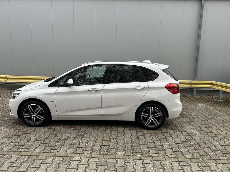 Gebraucht BMW 216 Sport Line 116 PS (85 kW) 2015 Weiß Coupé