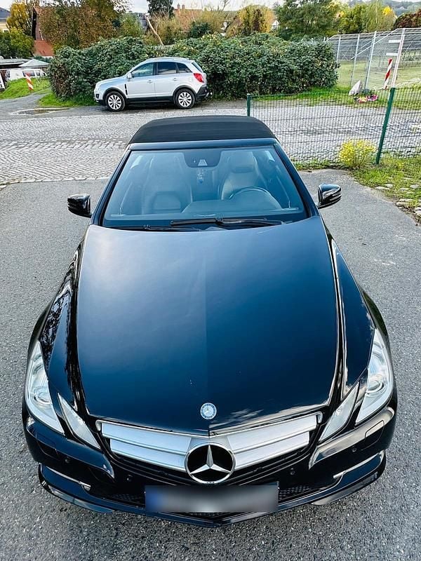 Gebraucht Mercedes E250 204 PS (150 kW) 2012 Schwarz Cabrio