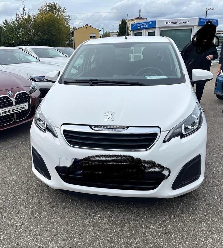 Weiß Gebraucht 2021 Peugeot 108 Kleinwagen | 7.600 € (Guter Preis) - Bild 1/4