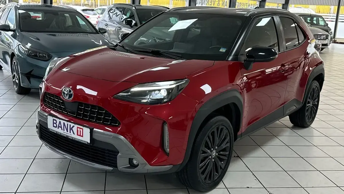 Gebraucht Toyota Yaris Cross 92 PS (67 kW) 2021 Rot SUV