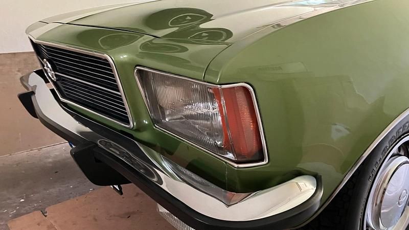Grün Gebraucht 1976 Opel Rekord Coupé | 13.800 € - Bild 1/4
