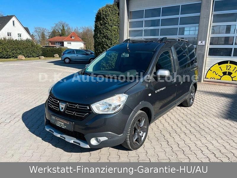 Gebraucht Dacia Dokker Celebration 116 PS (85 kW) 2017 Grau Van / Kleinbus