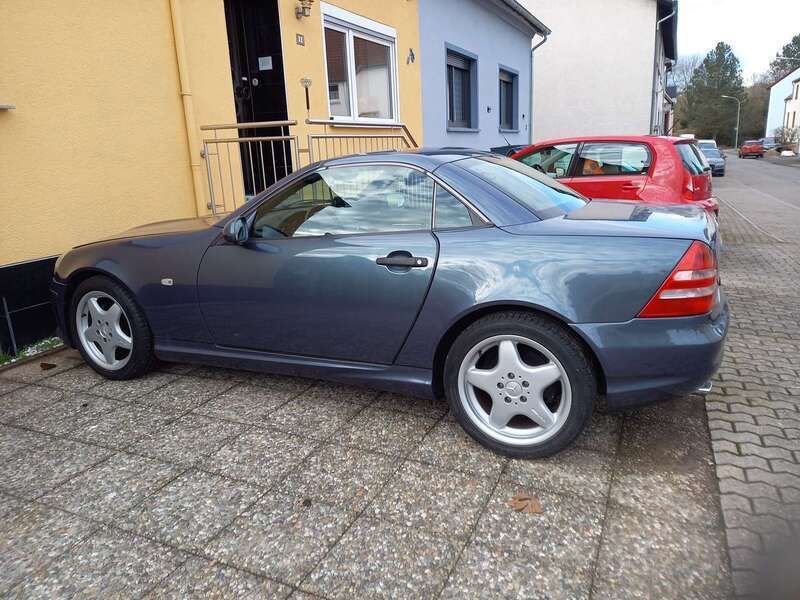 Violett Gebraucht 1998 Mercedes SLK230 Cabrio | 8.000 € - Bild 1/4