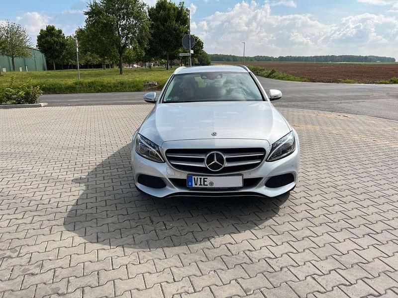 Gebraucht Mercedes C250 Avantgarde 204 PS (150 kW) 2017 Silber Kombi