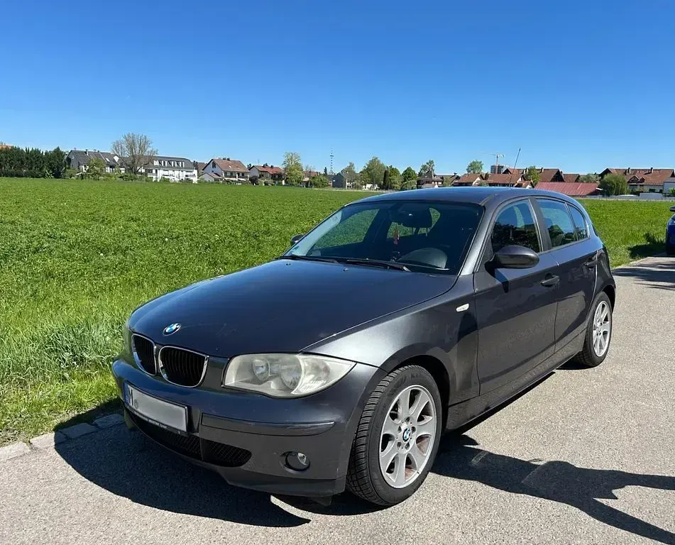 Brugt BMW 118 129 HK (94 kW) 2006 Grå Hatchback