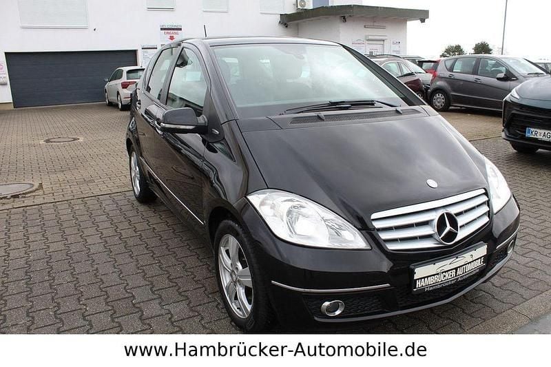 Gebraucht Mercedes A180 109 PS (80 kW) 2011 Schwarz Limousine