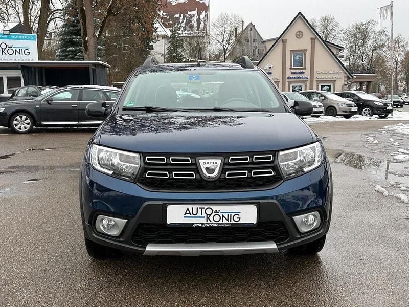 Gebraucht Dacia Sandero Celebration 90 PS (66 kW) 2018 Blau Limousine