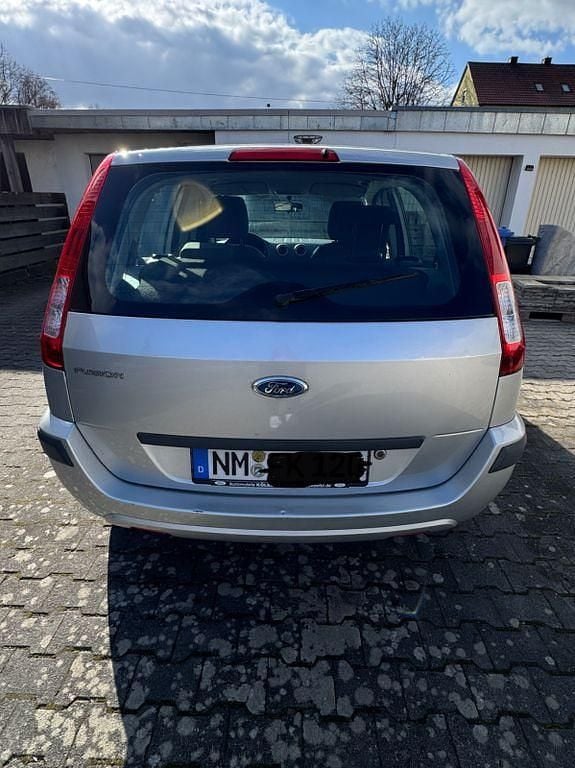 Gebraucht Ford Fusion 80 PS (58 kW) 2009 Grau Kleinwagen