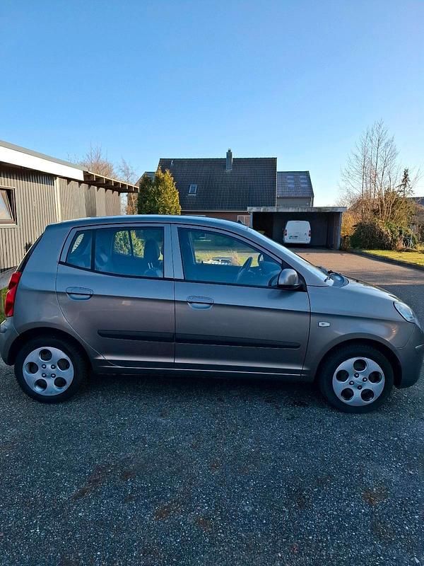 Gebraucht Kia Picanto 65 PS (47 kW) 2010 Grau Kleinwagen