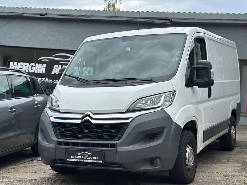 Weiß Gebraucht 2015 Citroën Jumper Van / Kleinbus | 7.499 € - Bild 1/4