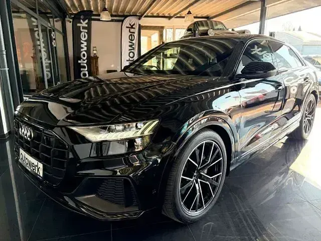 Gebraucht Audi Q8 Sport 286 PS (210 kW) 2023 Schwarz SUV