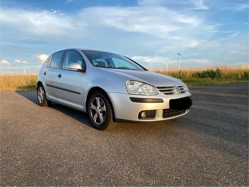 Silber Gebraucht 2004 VW Golf V Kleinwagen | 1.850 € (Guter Preis) - Bild 1/4