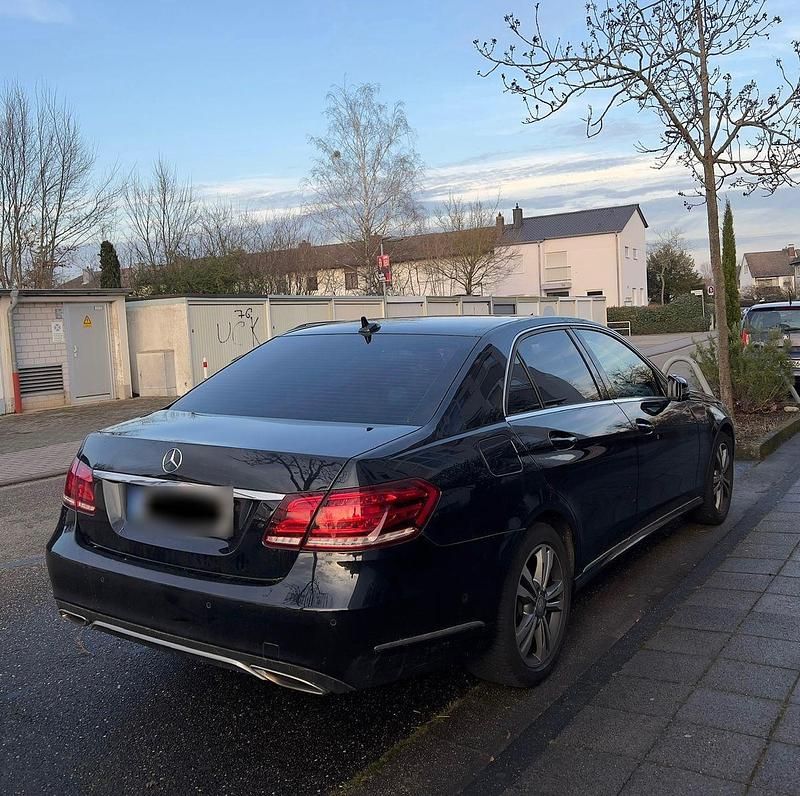 Gebraucht Mercedes E250 Avantgarde 211 PS (155 kW) 2013 Schwarz Limousine