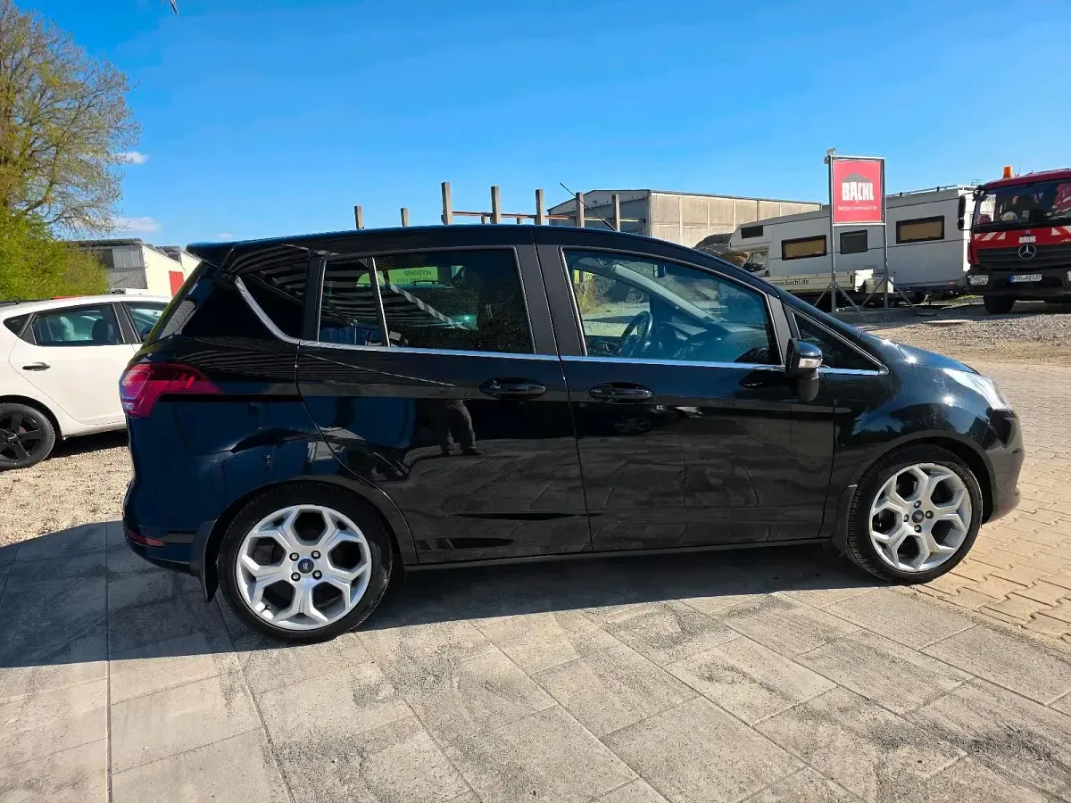 Gebraucht Ford B-MAX Individual 95 PS (69 kW) 2015 Schwarz Van / Kleinbus