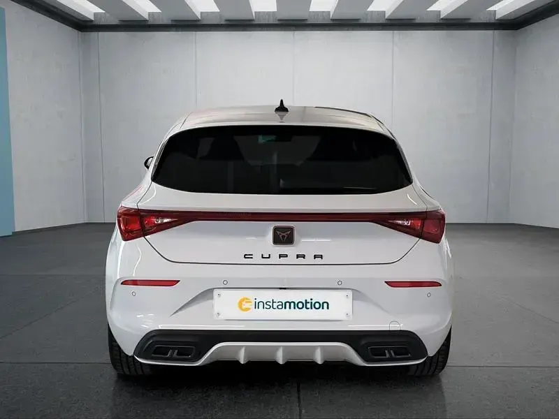 Usata Cupra Leon 150 CV (110 kW) 2024 Bianco Utilitaria