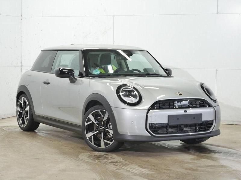 Gebraucht Mini Cooper Classic 156 PS (114 kW) 2025 Silber Kleinwagen