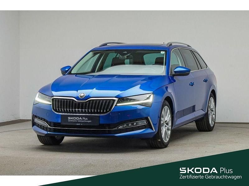 Gebraucht Skoda Superb Style 218 PS (160 kW) 2022 Raceblau metallic (metallic) Kombi