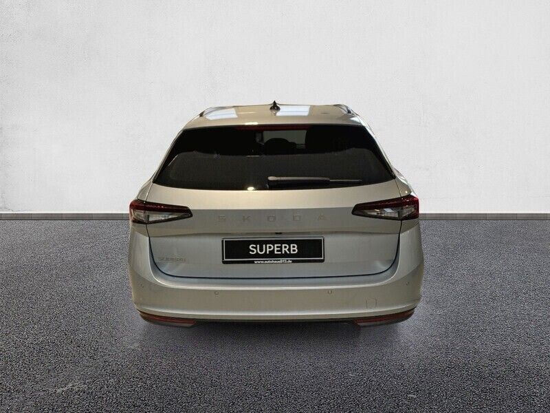 Second-hand Skoda Superb Selection 150 CP (110 kW) 2024 Argintiu Break