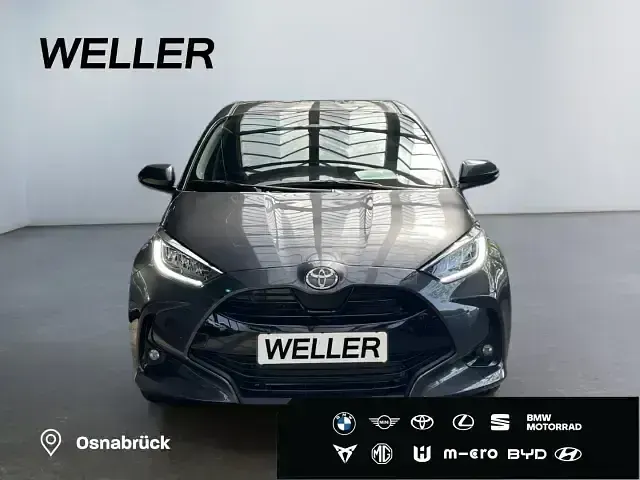 Neu Toyota Yaris Hybrid 2026 Grau