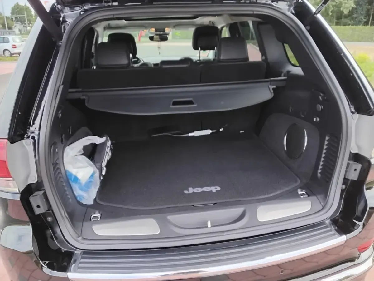 Gebraucht Jeep Grand Cherokee Summit 250 PS (183 kW) 2020 Schwarz SUV
