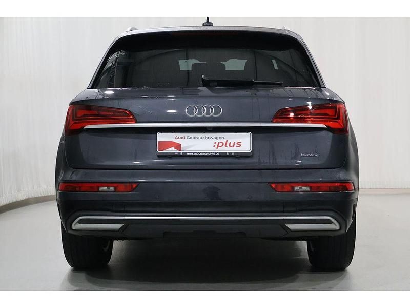 Używany Audi Q5 Basis 299 KM (219 kW) 2021 Szary SUV