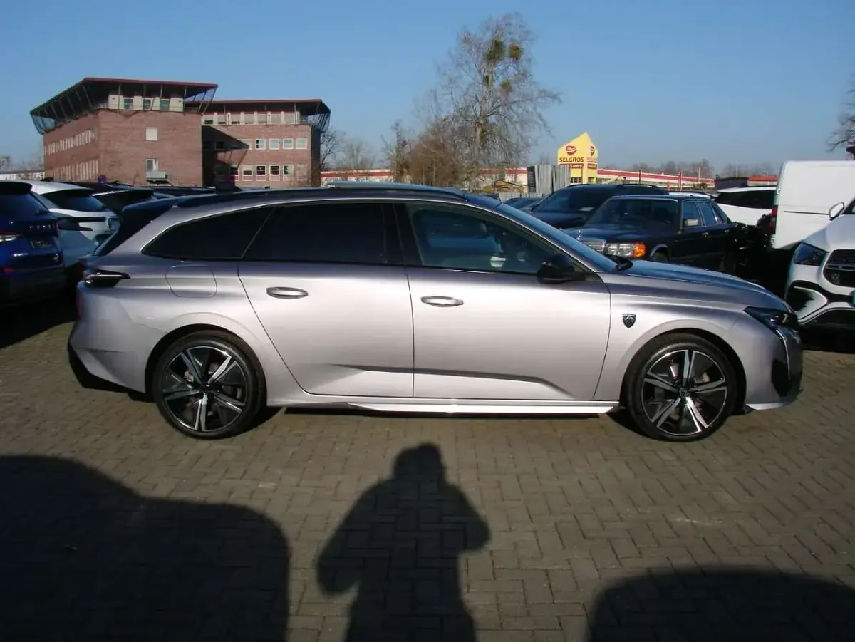 Gebraucht Peugeot 308 SW GT 131 PS (96 kW) 2023 Grau Kombi