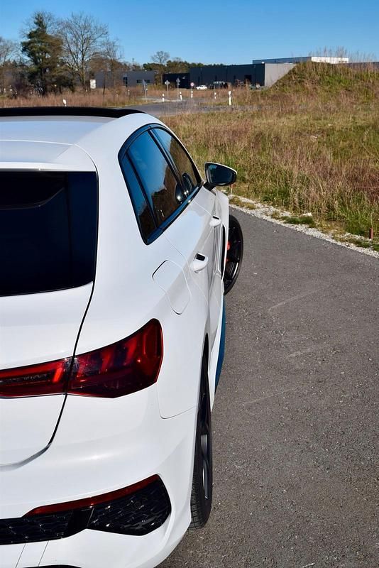Second-hand Audi RS3 400 CP (294 kW) 2024 Alb Berlinǎ