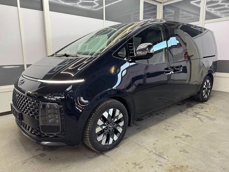 Gebraucht Hyundai Staria Signature 177 PS (130 kW) 2022 Moonlight blue Van / Kleinbus