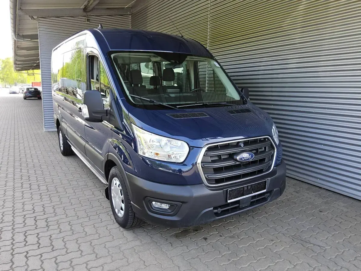 Gebraucht Ford Transit Trend 170 PS (125 kW) 2020 Blazer blau Kombi