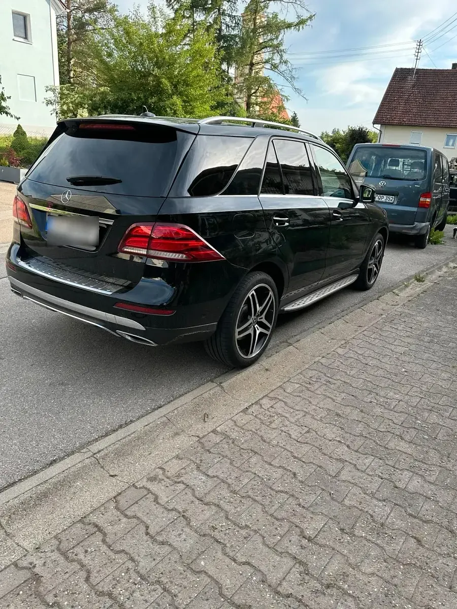 Gebraucht Mercedes GLE350 258 PS (189 kW) 2016 Schwarz SUV