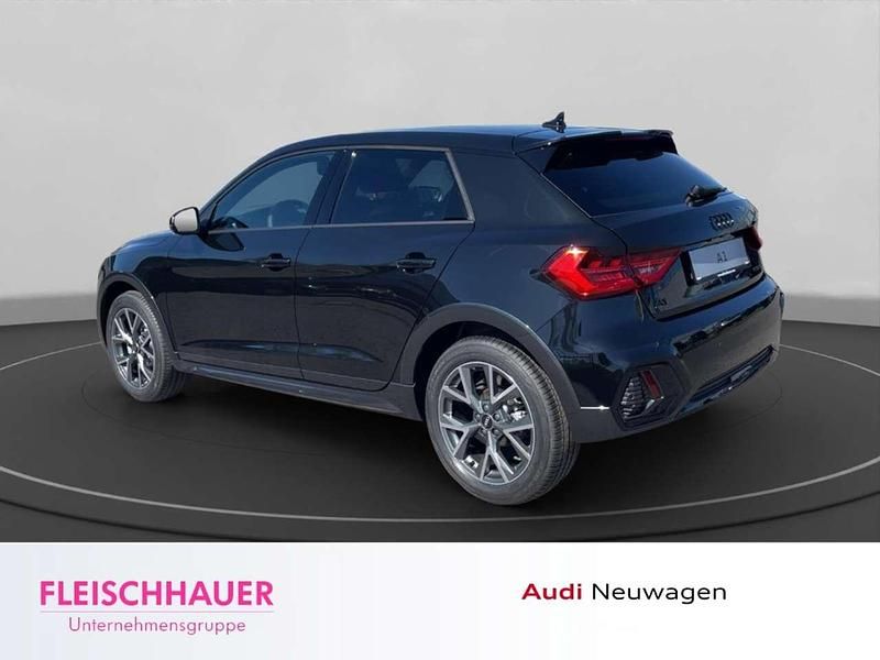 Neu Audi A1 S-Line 116 PS (85 kW) 2026 Mythosschwarz metallic SUV