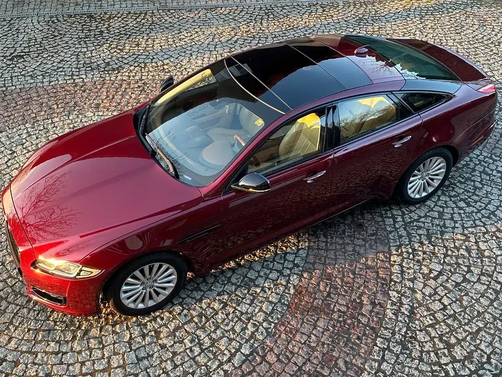 Gebraucht Jaguar XJ R-Sport 241 PS (177 kW) 2017 Rot Limousine