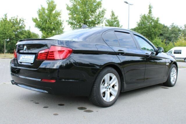Gebraucht BMW 520 184 PS (135 kW) 2011 Schwarz Limousine