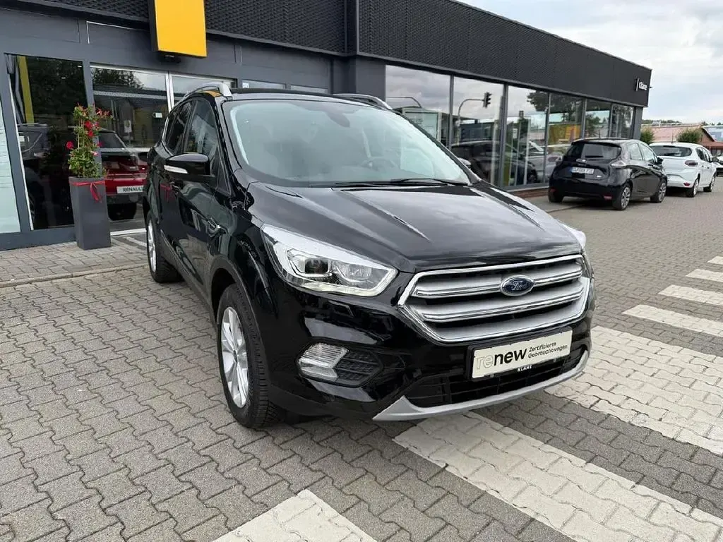 Gebraucht Ford Kuga Titanium 150 PS (110 kW) 2020 Schwarz SUV