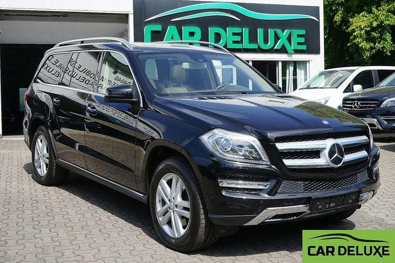 Schwarz Gebraucht 2015 Mercedes GL350 SUV | 24.888 € (Fairer Preis) - Bild 1/4