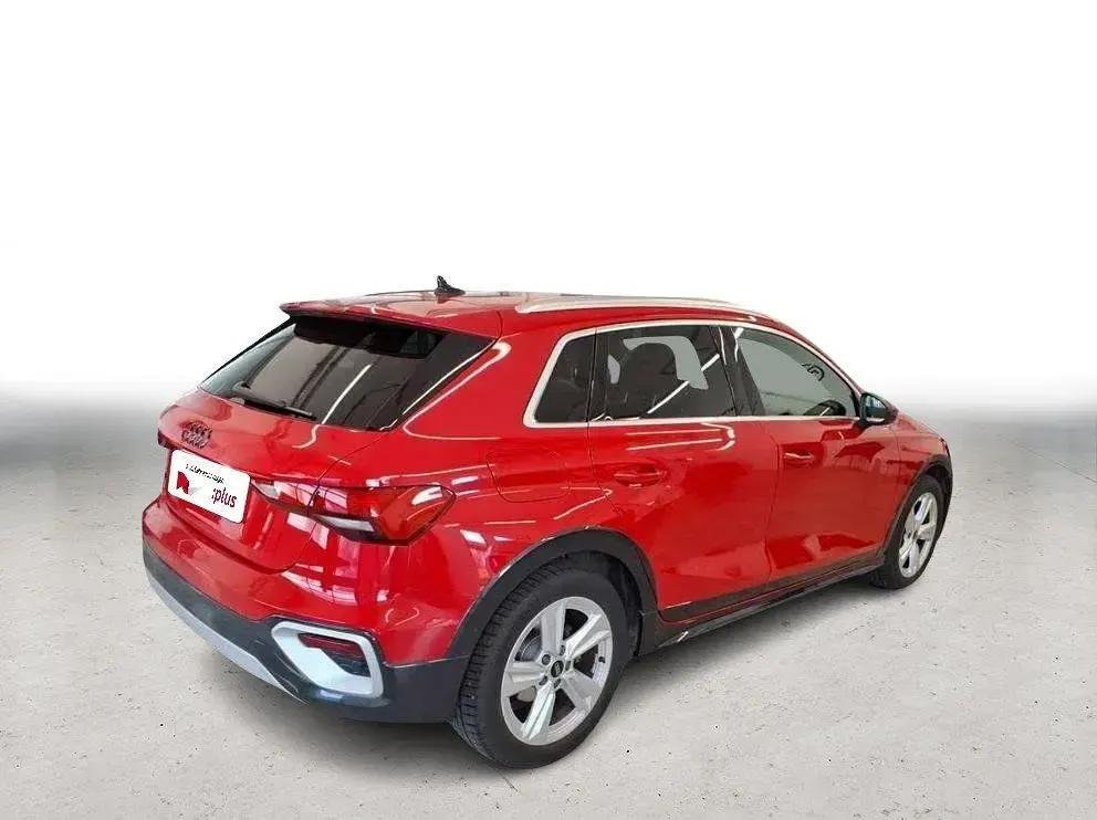 Gebraucht Audi A3 Ambiente 150 PS (110 kW) 2025 Rot Limousine