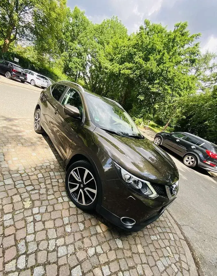 Gebraucht Nissan Qashqai Tekna 131 PS (96 kW) 2016 SUV