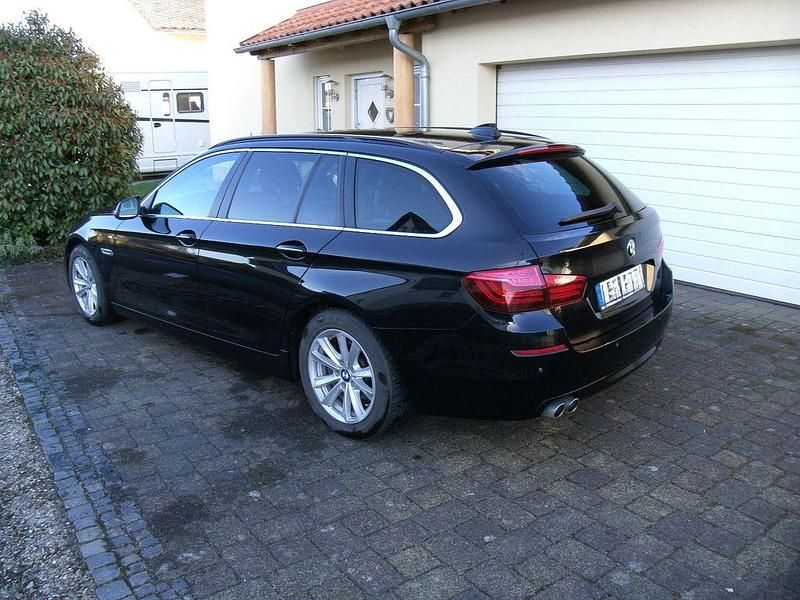 Gebraucht BMW 520 190 PS (139 kW) 2015 Schwarz Kombi