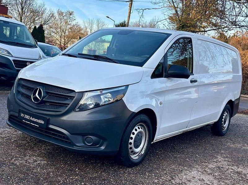 Weiß Gebraucht 2014 Mercedes Vito Van / Kleinbus | 6.999 € (Fairer Preis) - Bild 1/4
