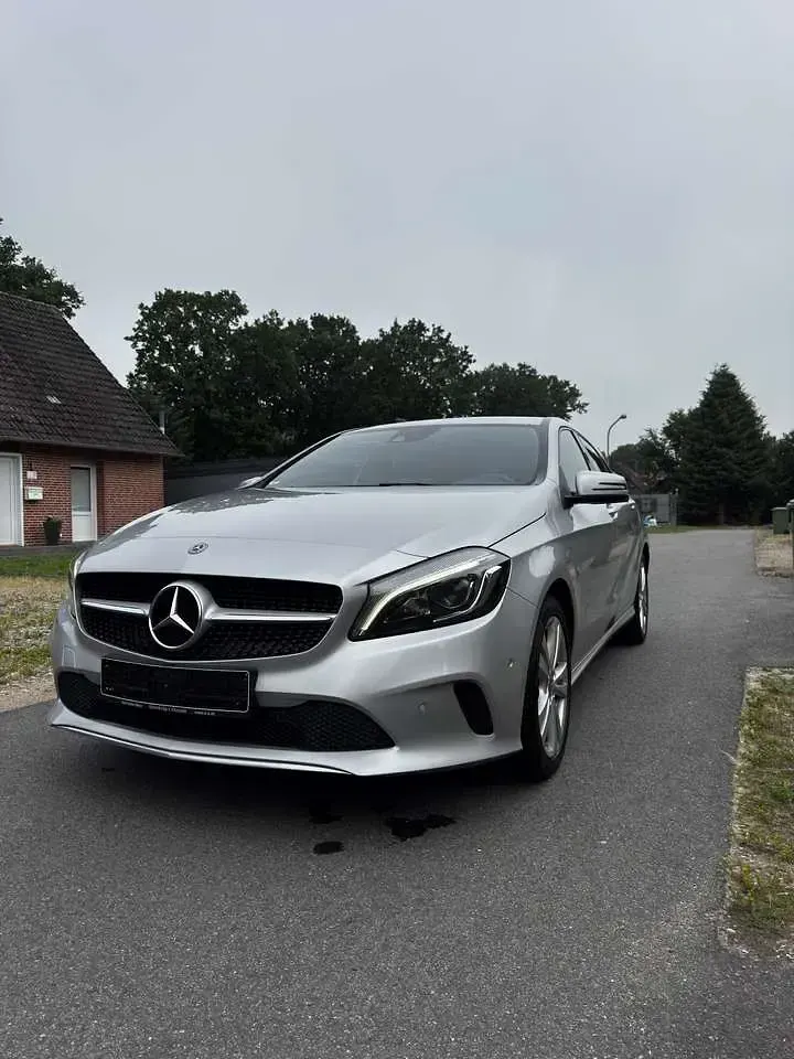 Gebraucht Mercedes A200 AMG line 136 PS (100 kW) 2017 Kleinwagen