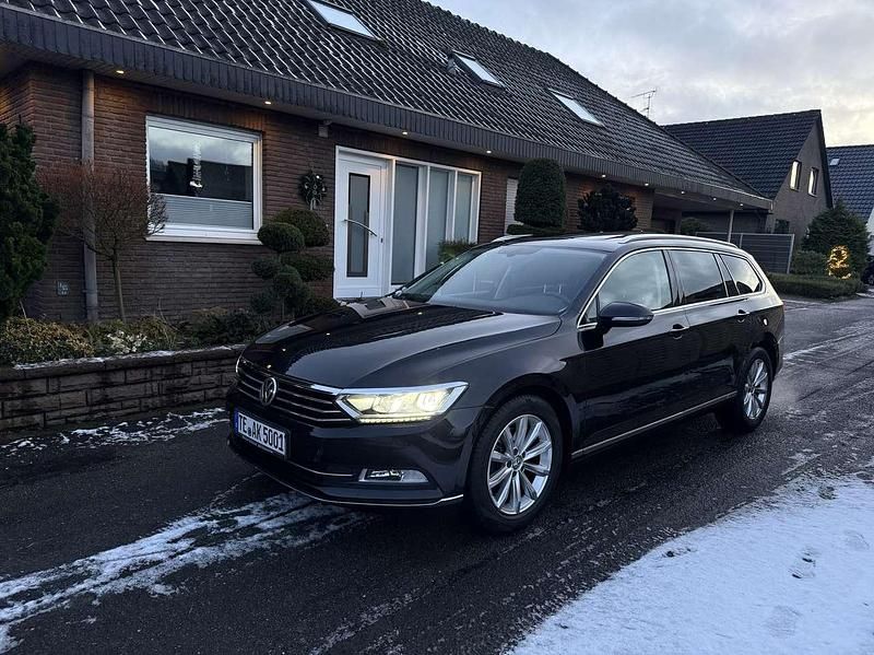 Gebraucht 2016 VW Passat Highline Kombi | 9.900 € (Guter Preis) - Bild 1/4