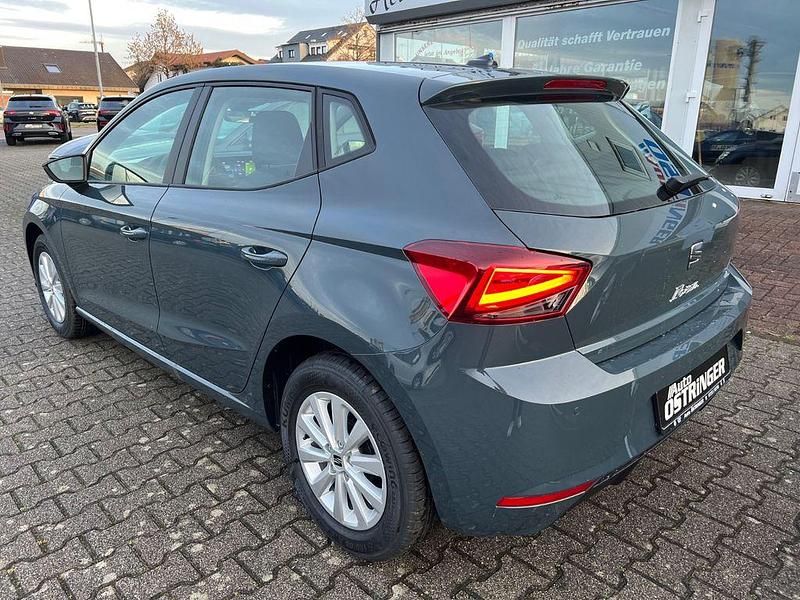 Neu Seat Ibiza Reference 80 PS (58 kW) 2025 Blau Limousine