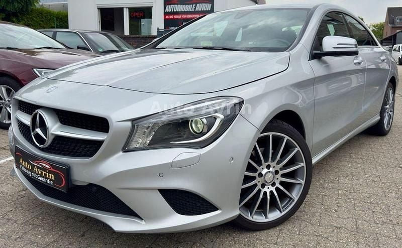Silber Gebraucht 2016 Mercedes CLA200 Limousine | 16.799 € (Fairer Preis) - Bild 1/4