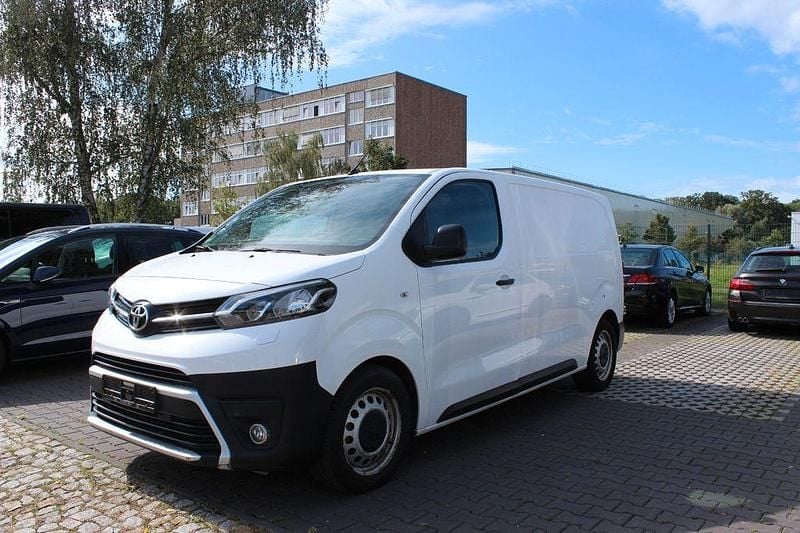 Weiß Gebraucht 2019 Toyota Proace Van | 8.600 € - Bild 1/4