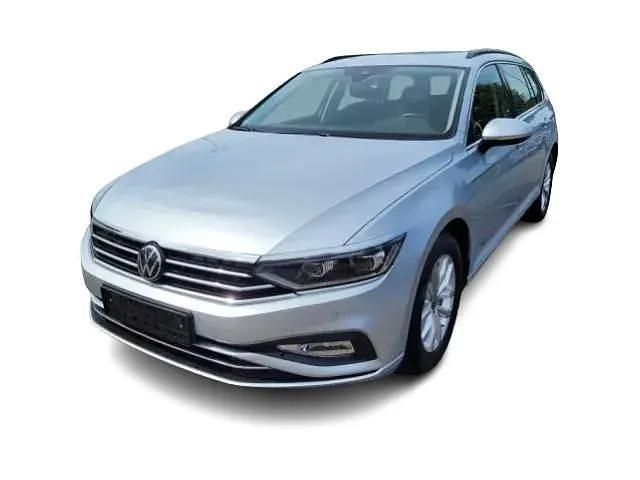 Silber Gebraucht 2021 VW Passat Business Kombi | 15.988 € (Superpreis) - Bild 1/4