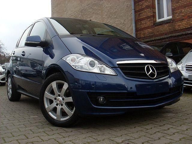 Gebraucht Mercedes A160 95 PS (69 kW) 2011 Blau Limousine