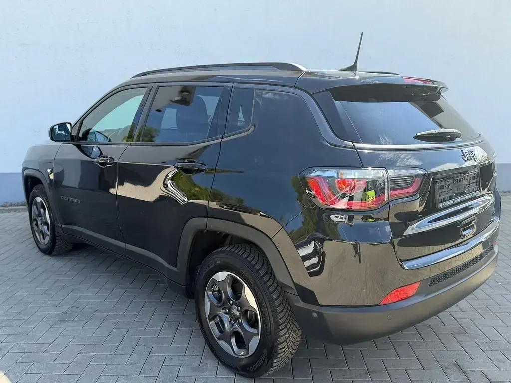 Second-hand Jeep Compass 150 CP (110 kW) 2021 Negru SUV